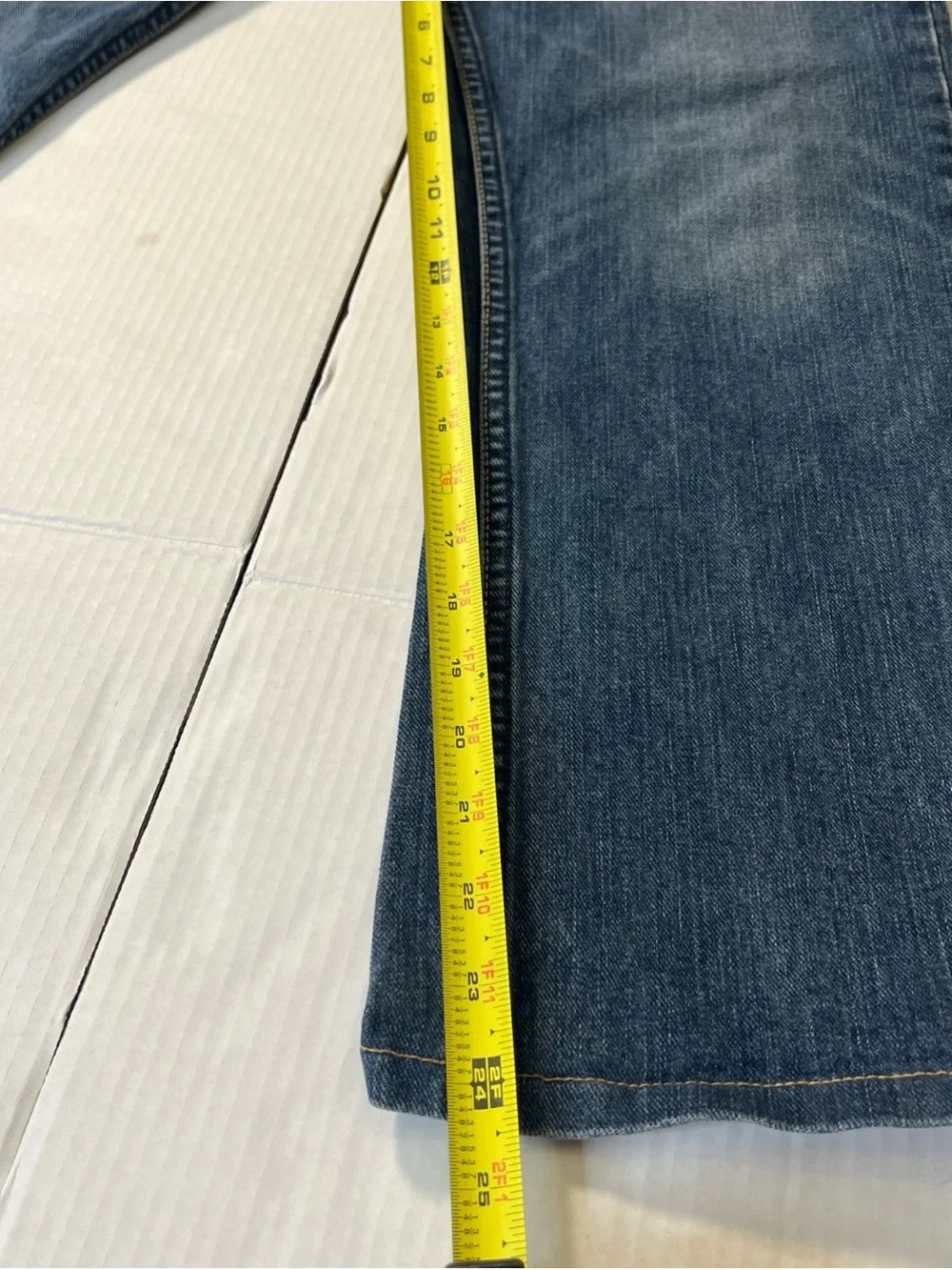 American Eagle Outfitters Men's Blue Straight-Leg Jeans